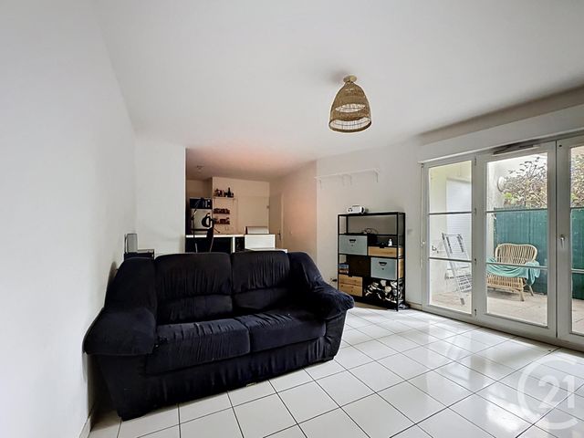 Appartement F2 à louer - 2 pièces - 50.1 m2 - ST PIERRE DU PERRAY - 91 - ILE-DE-FRANCE - Century 21 Agence Prévost