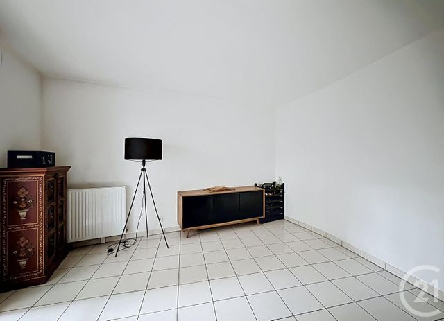Appartement F2 à louer - 2 pièces - 50.1 m2 - ST PIERRE DU PERRAY - 91 - ILE-DE-FRANCE - Century 21 Agence Prévost