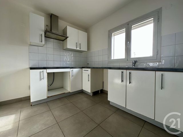 Appartement F3 à louer - 3 pièces - 55.26 m2 - STE GENEVIEVE DES BOIS - 91 - ILE-DE-FRANCE - Century 21 Agence Prévost