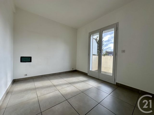 Appartement F3 à louer - 3 pièces - 55.26 m2 - STE GENEVIEVE DES BOIS - 91 - ILE-DE-FRANCE - Century 21 Agence Prévost