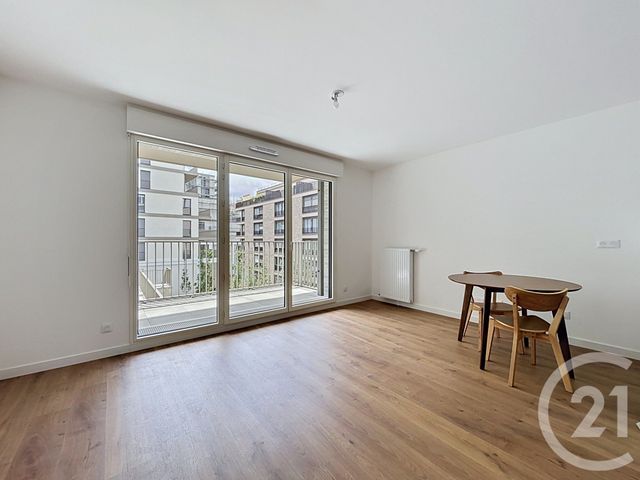 Appartement T2 à louer - 2 pièces - 45.89 m2 - BAGNEUX - 92 - ILE-DE-FRANCE - Century 21 Agence Prévost