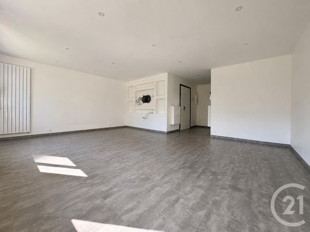 Appartement F4 à louer - 4 pièces - 71.59 m2 - STE GENEVIEVE DES BOIS - 91 - ILE-DE-FRANCE - Century 21 Agence Prévost