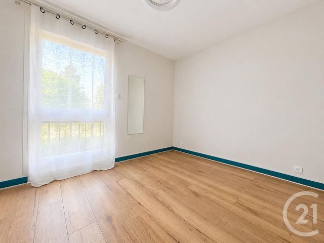 Appartement F4 à louer - 4 pièces - 71.59 m2 - STE GENEVIEVE DES BOIS - 91 - ILE-DE-FRANCE - Century 21 Agence Prévost
