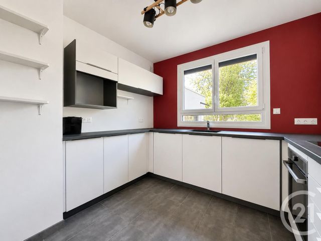 Appartement F4 à louer - 4 pièces - 71.59 m2 - STE GENEVIEVE DES BOIS - 91 - ILE-DE-FRANCE - Century 21 Agence Prévost