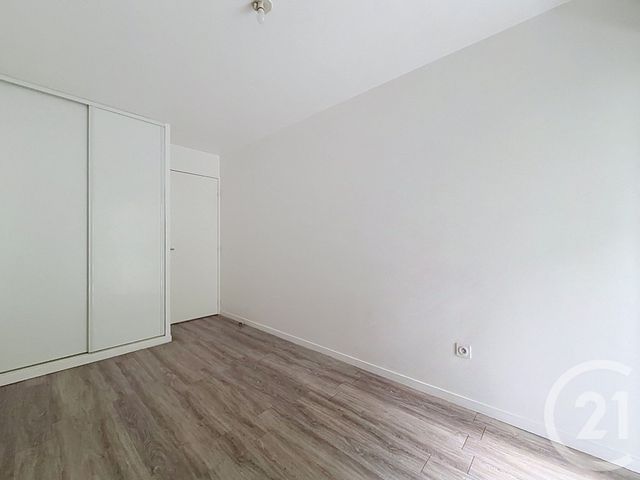 Appartement T3 à vendre - 3 pièces - 60.5 m2 - MASSY - 91 - ILE-DE-FRANCE - Century 21 Agence Prévost