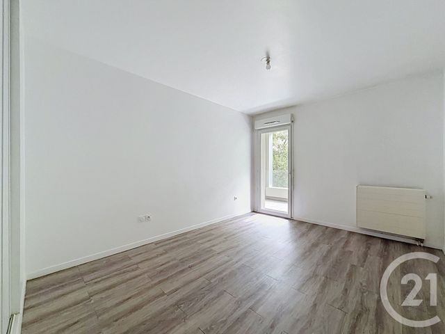 Appartement T3 à vendre - 3 pièces - 60.5 m2 - MASSY - 91 - ILE-DE-FRANCE - Century 21 Agence Prévost