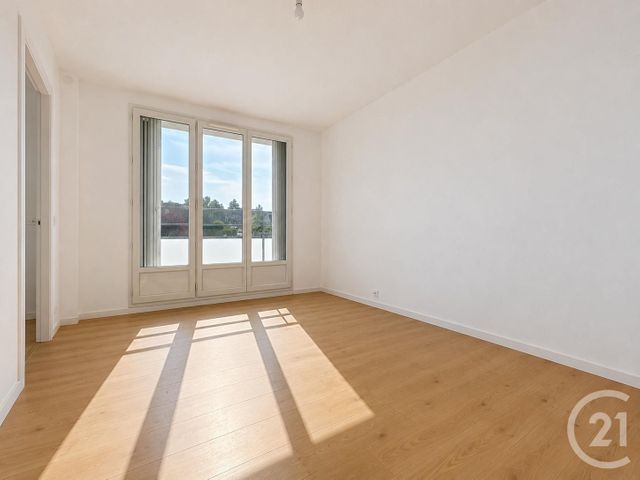Appartement F2 à louer - 2 pièces - 40.56 m2 - ST MICHEL SUR ORGE - 91 - ILE-DE-FRANCE - Century 21 Agence Prévost
