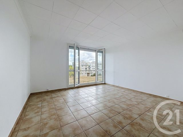Appartement F3 à louer - 3 pièces - 79.85 m2 - ST MICHEL SUR ORGE - 91 - ILE-DE-FRANCE - Century 21 Agence Prévost